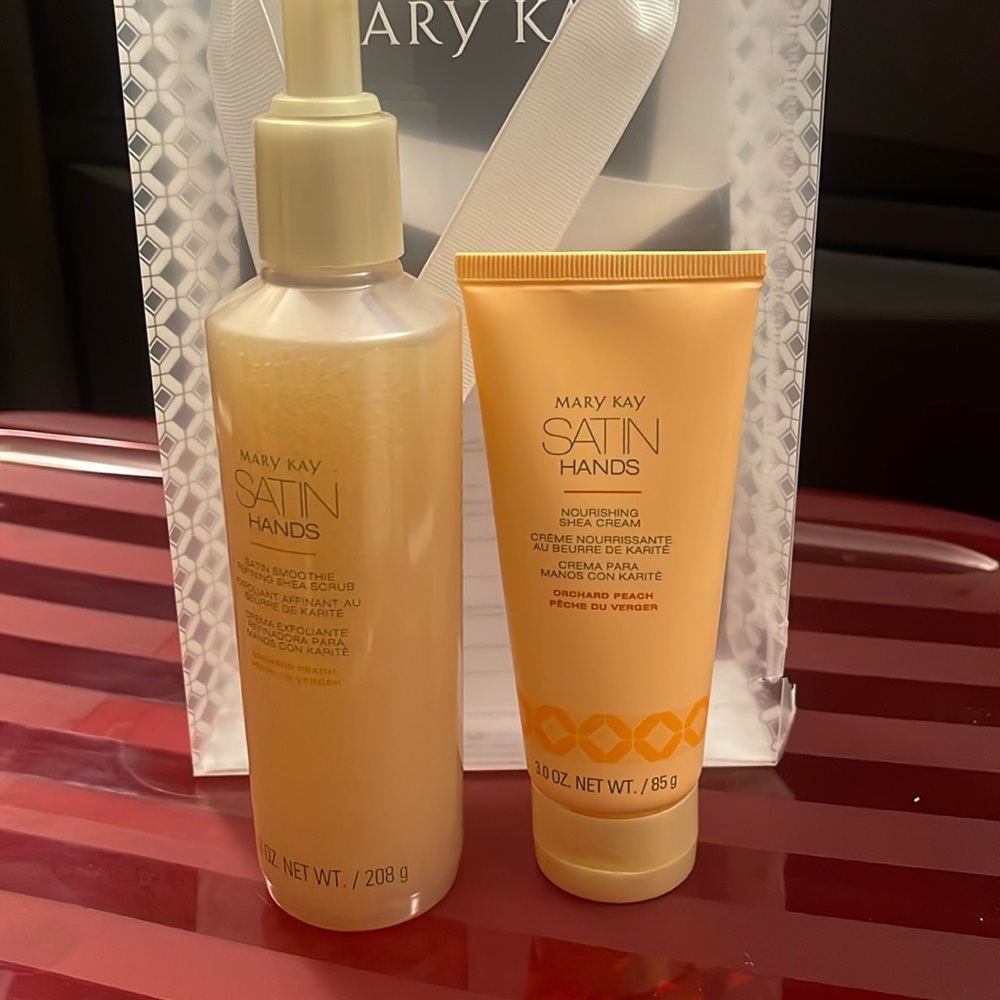 Mary Kay Satin Hands-Orchard Peach